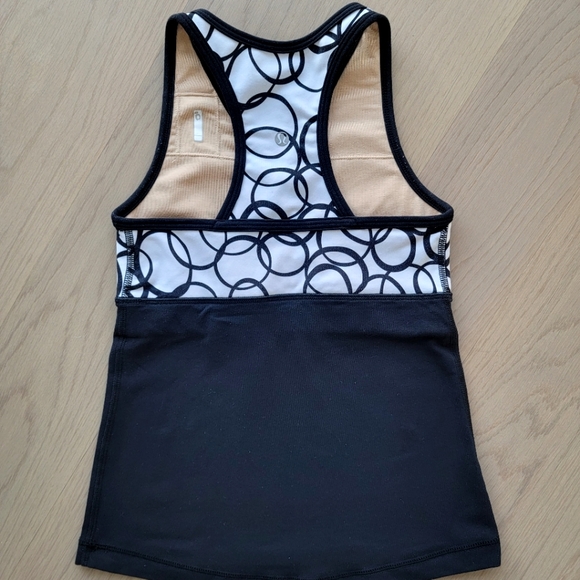 Lululemon tank top - Picture 2 of 4